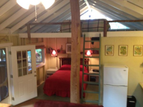  Carson's Kaloko Mountain Cabin  Кайлуа-Кона